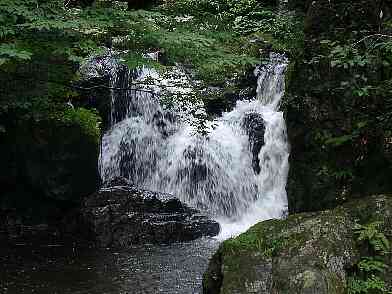 岡山県「神庭の滝」